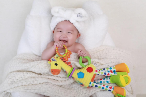 凤城宝宝最晚多久会走路